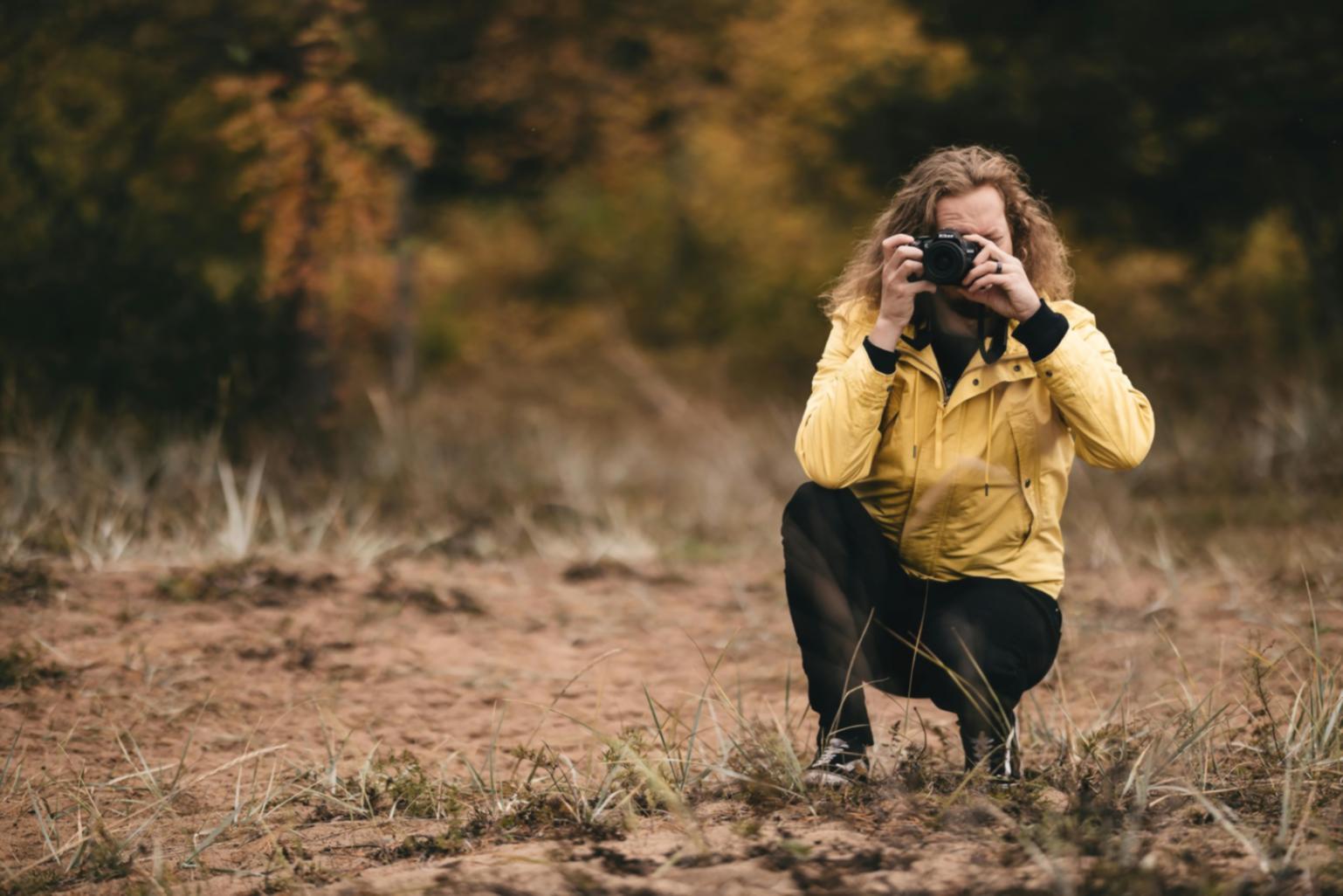 Sesión práctica de fotografía nocturna con instructor especializado
